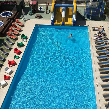 Hotel Jumbo Rimini Luaran gambar