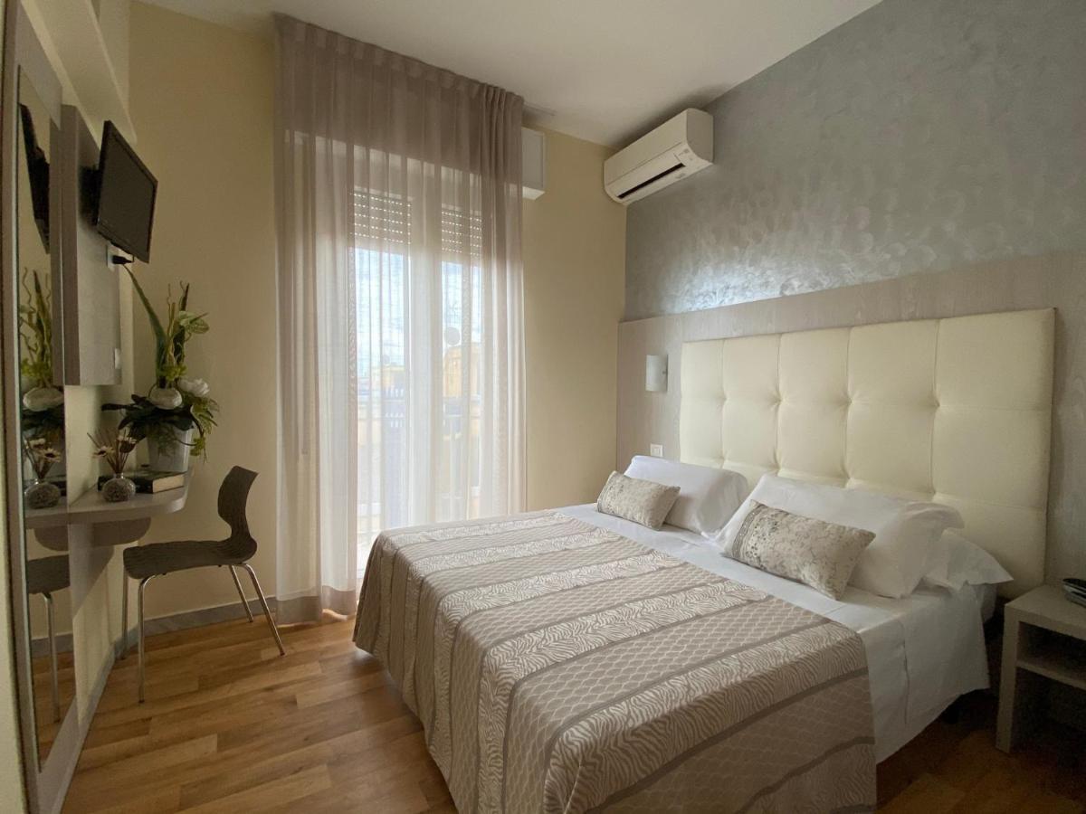 Hotel Jumbo Rimini Luaran gambar