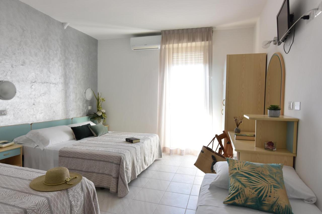 Hotel Jumbo Rimini Luaran gambar