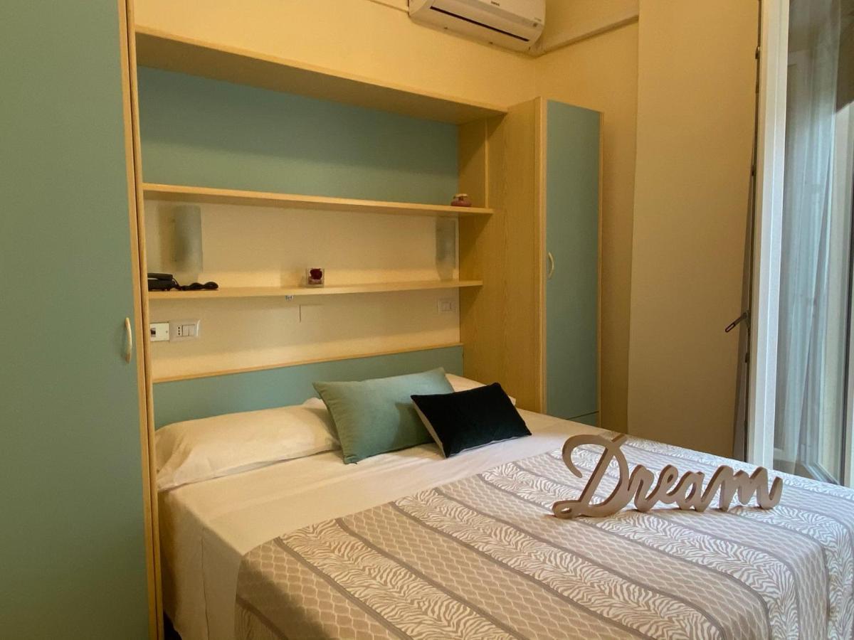 Hotel Jumbo Rimini Luaran gambar