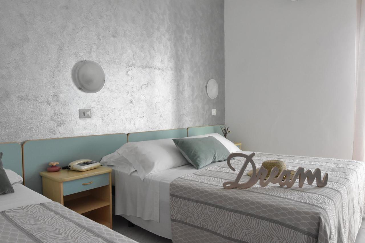 Hotel Jumbo Rimini Luaran gambar