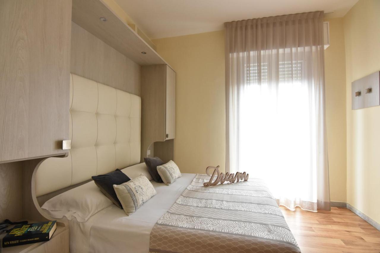Hotel Jumbo Rimini Luaran gambar