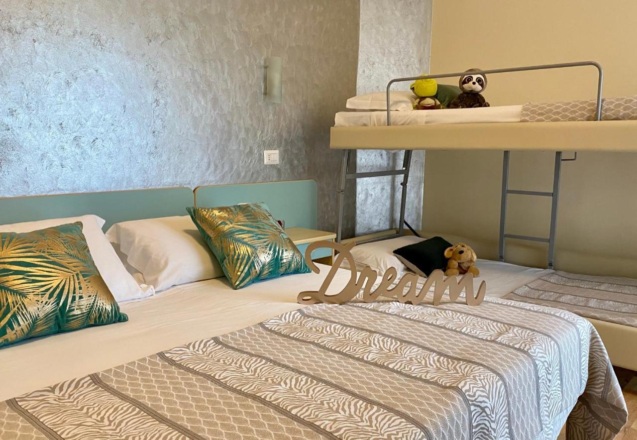 Hotel Jumbo Rimini Luaran gambar