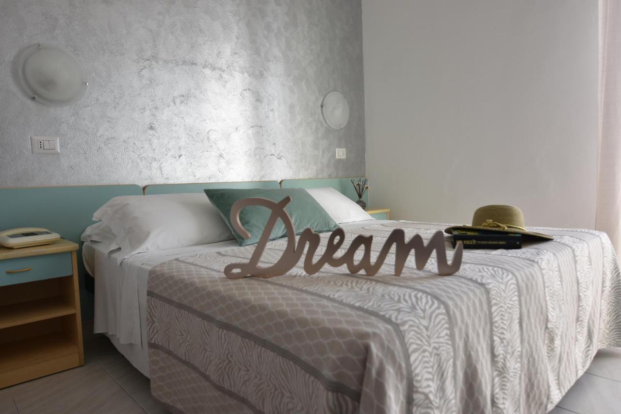 Hotel Jumbo Rimini Luaran gambar