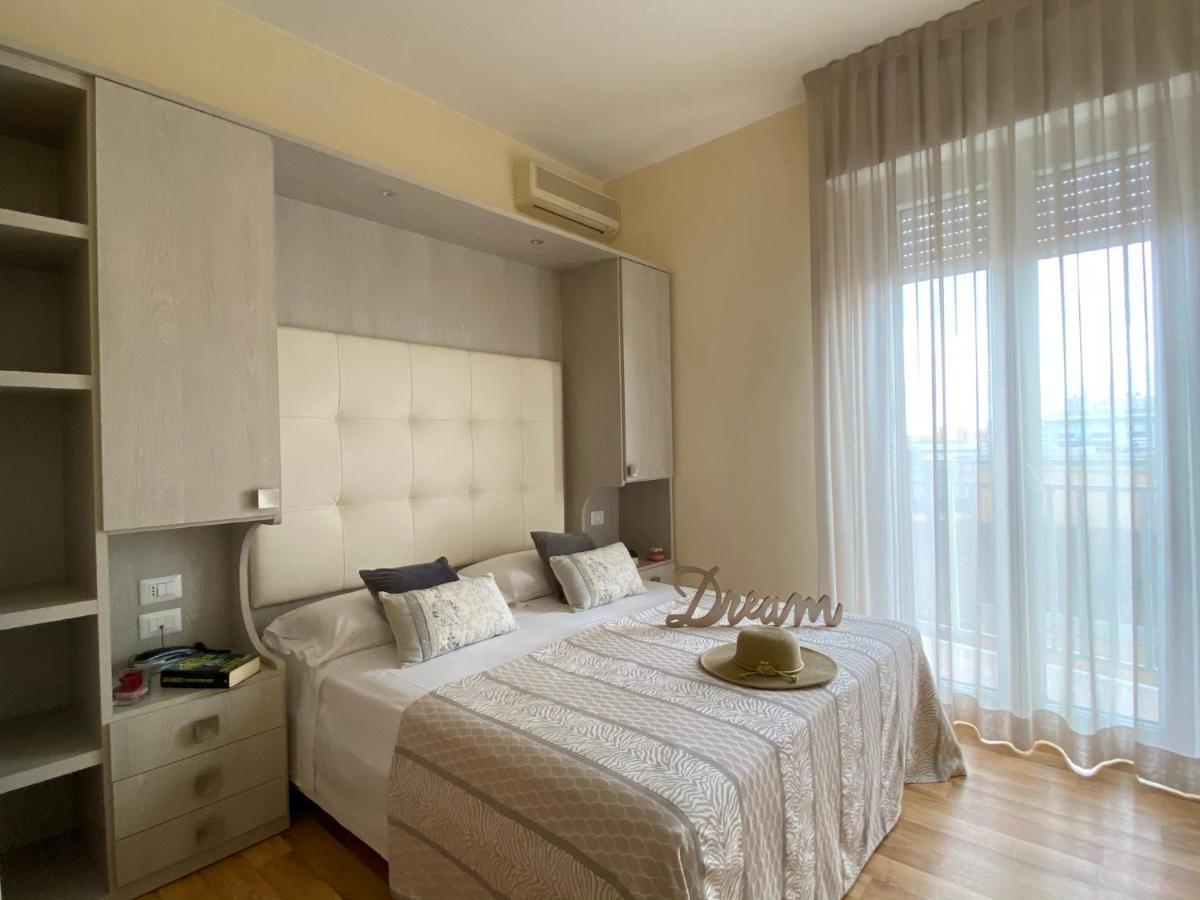 Hotel Jumbo Rimini Luaran gambar
