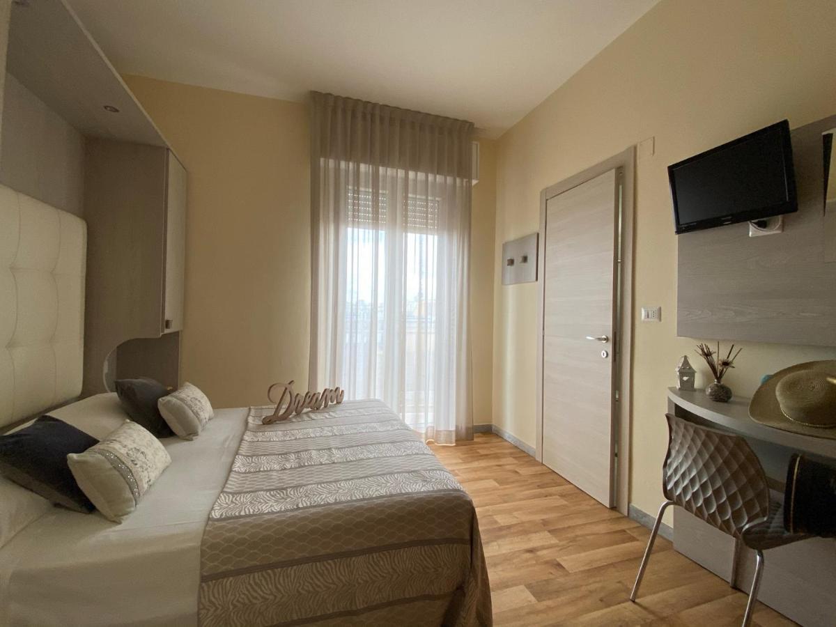 Hotel Jumbo Rimini Luaran gambar