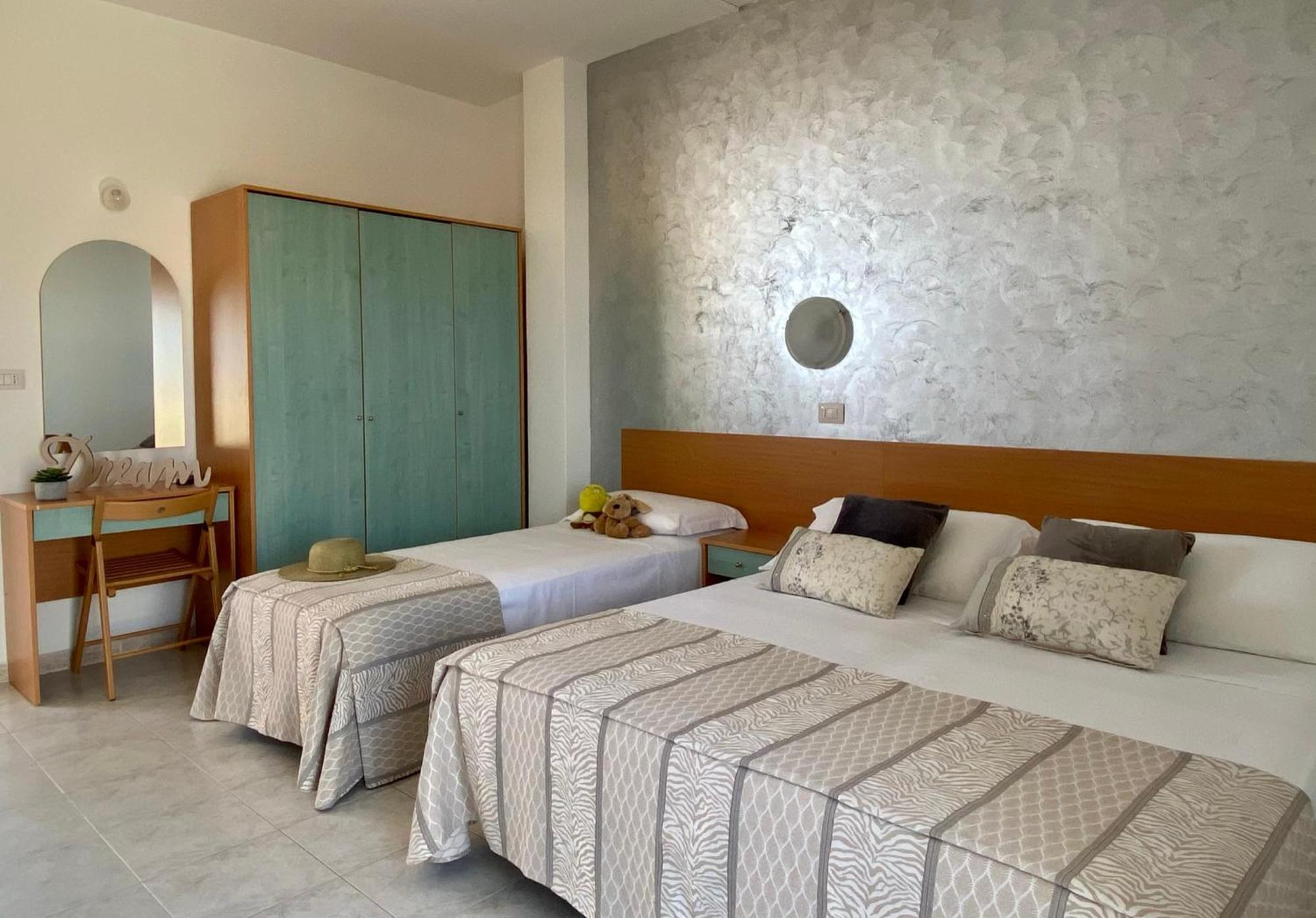 Hotel Jumbo Rimini Luaran gambar