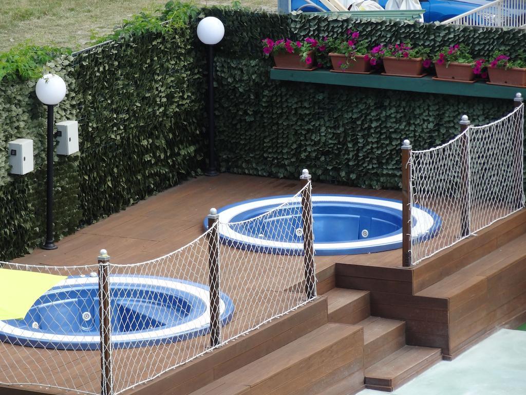 Hotel Jumbo Rimini Luaran gambar