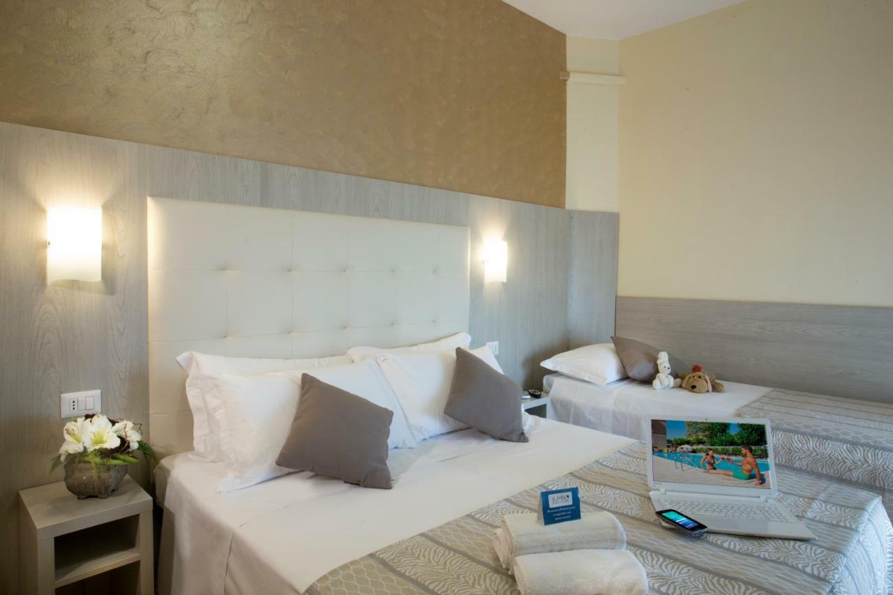 Hotel Jumbo Rimini Luaran gambar