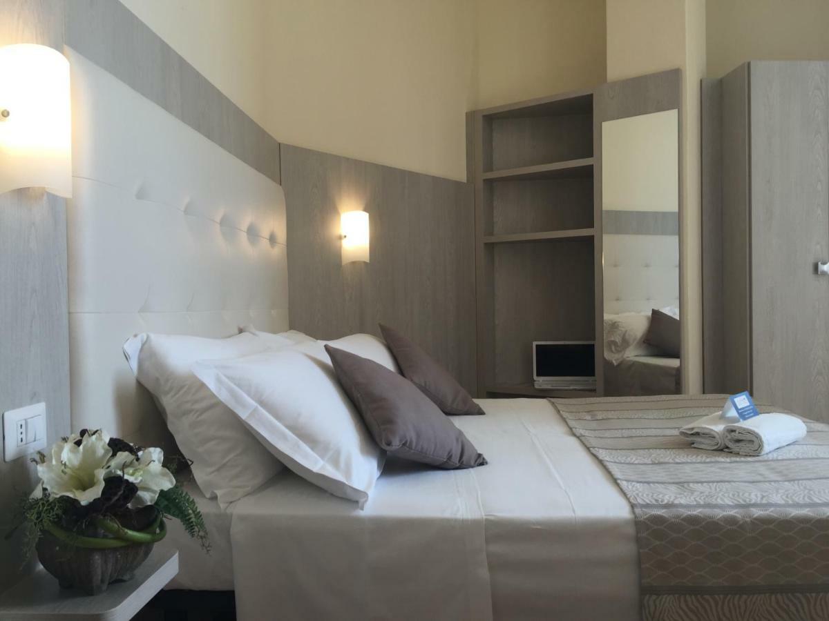 Hotel Jumbo Rimini Luaran gambar
