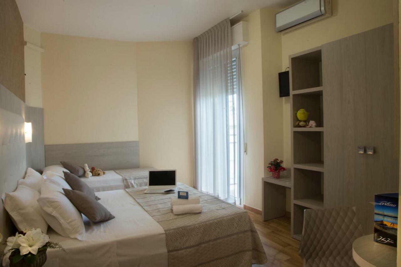 Hotel Jumbo Rimini Luaran gambar
